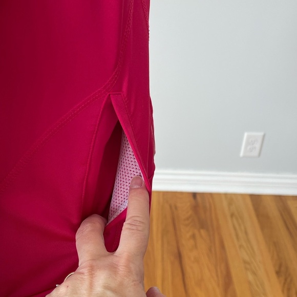 Tail size small zip up jacket in fuchsia bright color workout athleisure casual - Picture 9 of 13